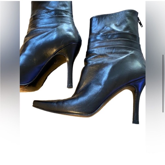 Stuart Weitzman stiletto boot, 7.5 - Picture 5 of 13